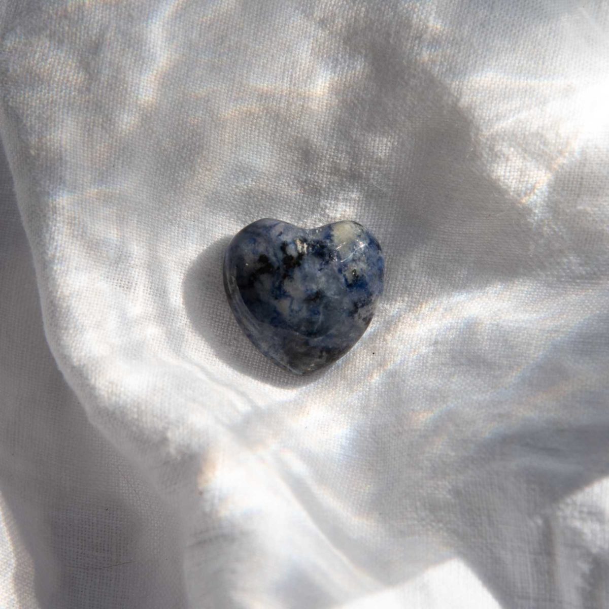 sodalite gemstone heart