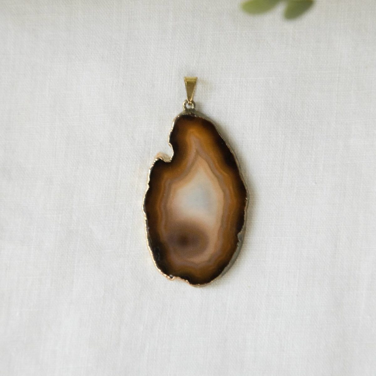 agate slice pendant