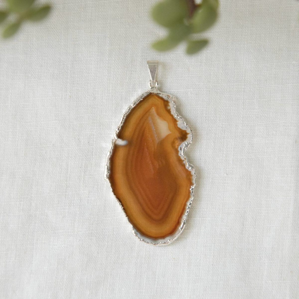 agate slice pendant