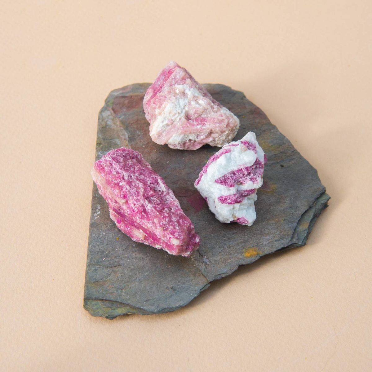 pink tourmaline rougn stone