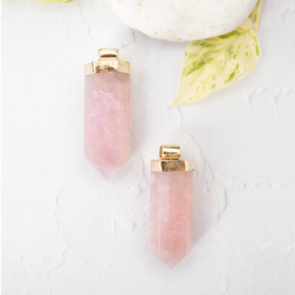 rose quartz point